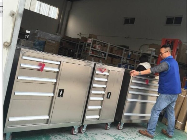 成都市不銹鋼工具柜，源頭廠家，全國聯(lián)保【天金岡】