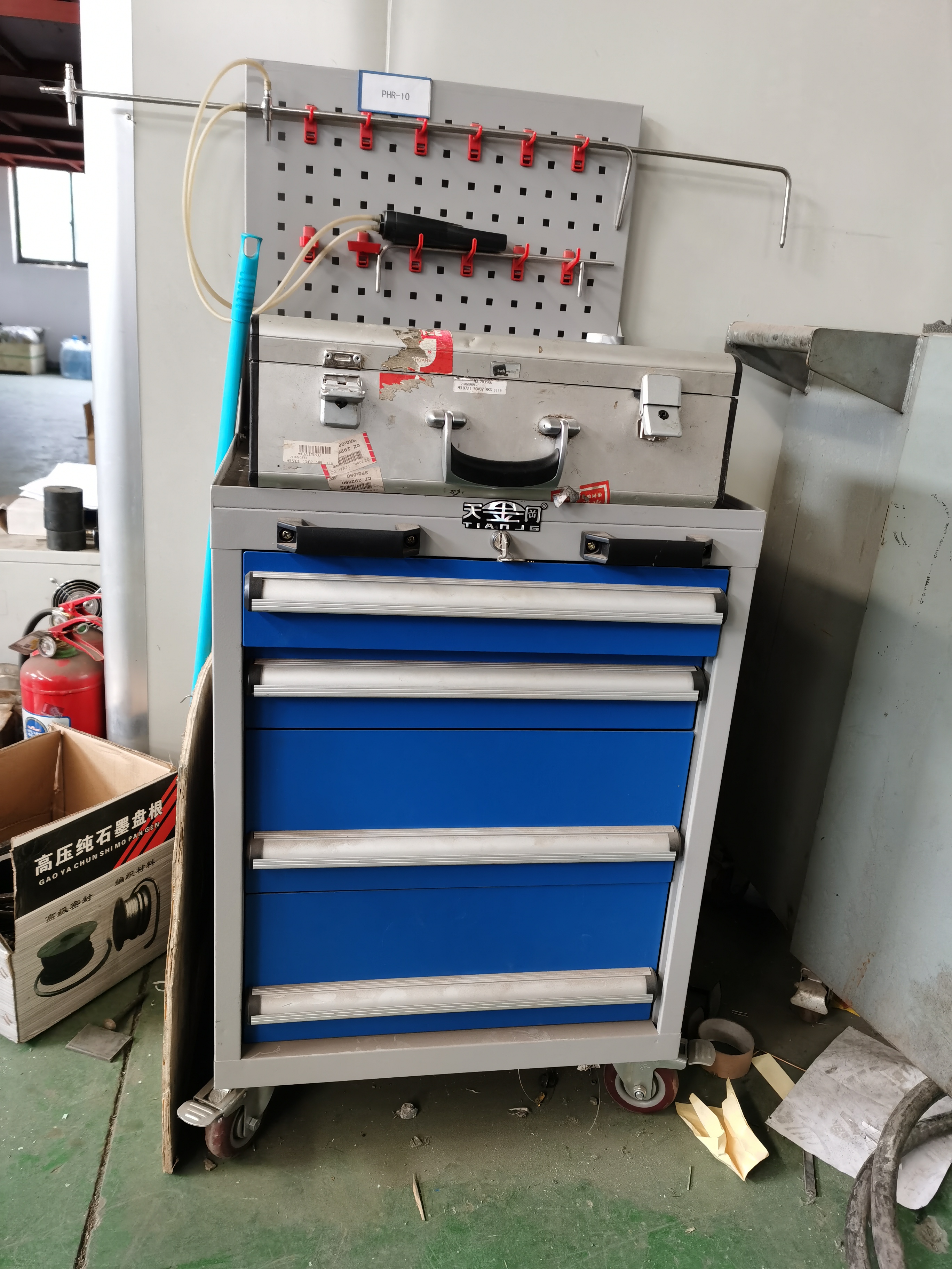 抽屜式工具車(chē)