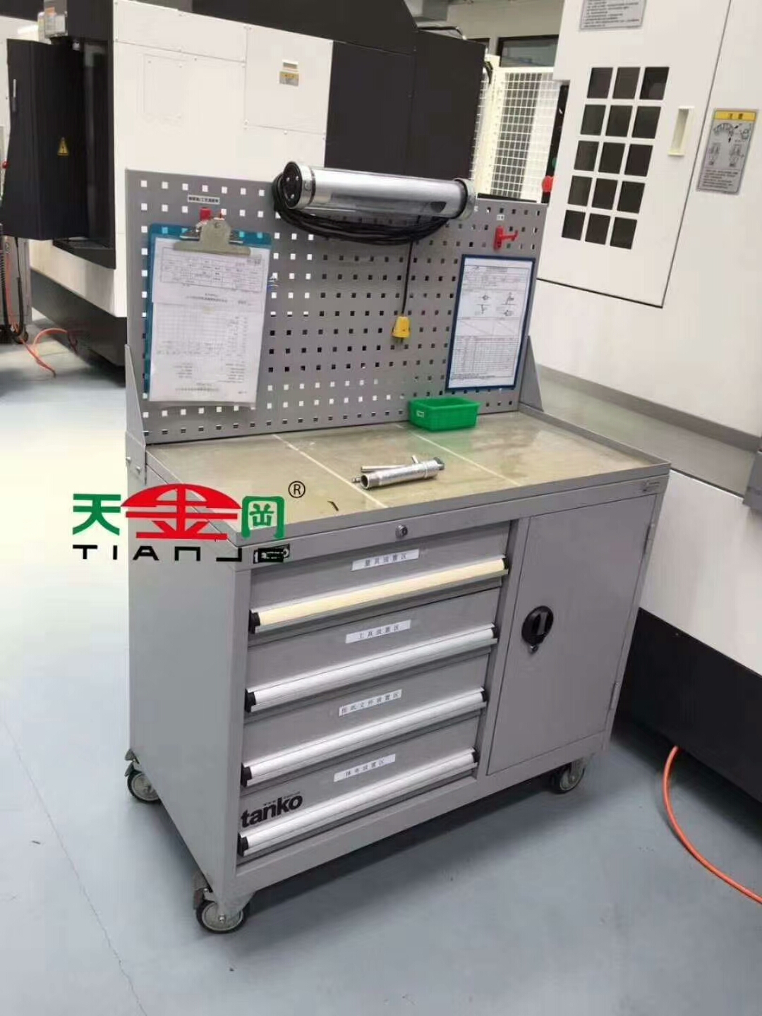 鉗工工作臺