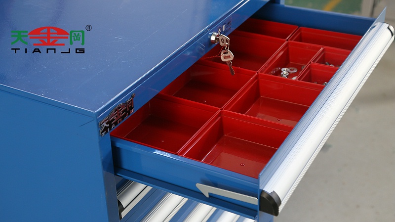 移動(dòng)工具車(chē)