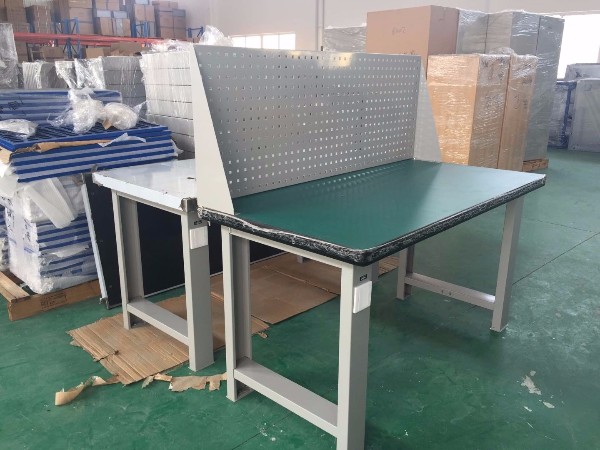 蘇州地區(qū)鉗工實訓(xùn)桌廠家