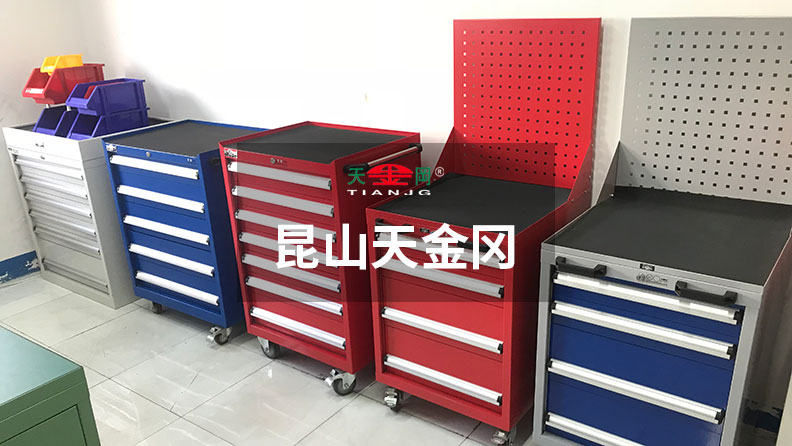 好的車間工具柜抽屜滑軌壁板厚，做工精細，經久耐用！